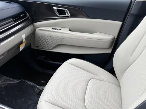 New 2026 Kia Carnival SX Prestige image 18