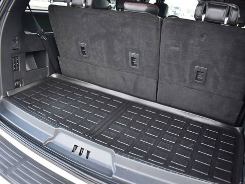 Used 2023 Ford Expedition Limited image 31