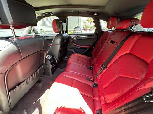 Certified 2023 Porsche Macan image 36