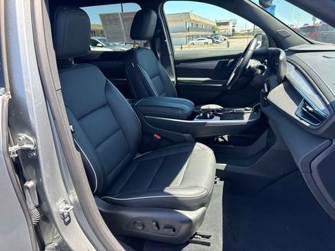 Used 2025 Buick Enclave Preferred FWD image 20