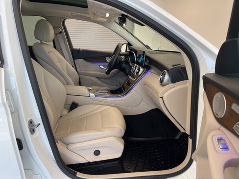 Used 2021 Mercedes-Benz GLC 300 4MATIC image 53