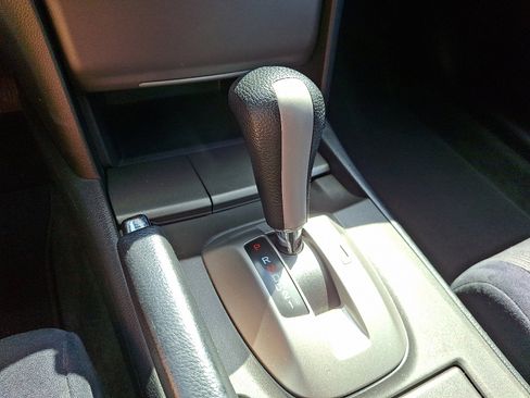 Used 2012 Honda Accord LX image 22