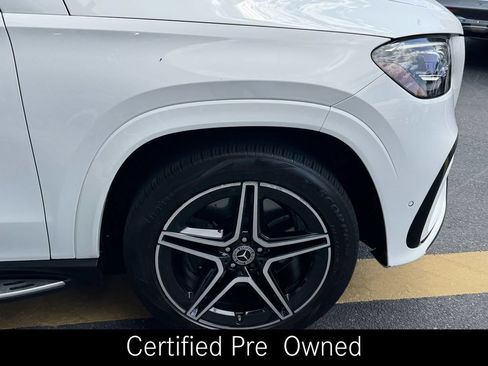 Used 2024 Mercedes-Benz GLS 450 4MATIC image 11