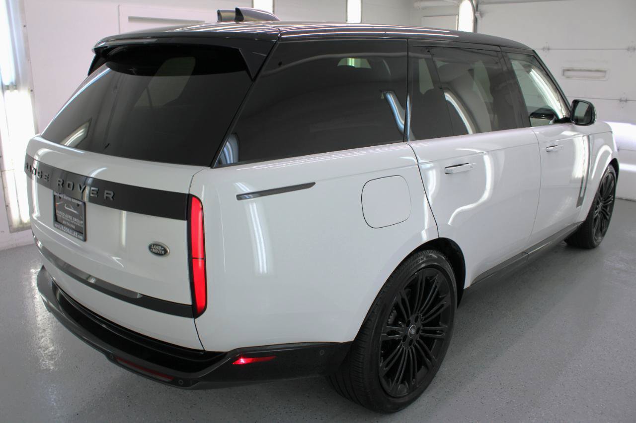 Used 2022 Land Rover Range Rover Long Wheelbase SE AWD/4WD image 9