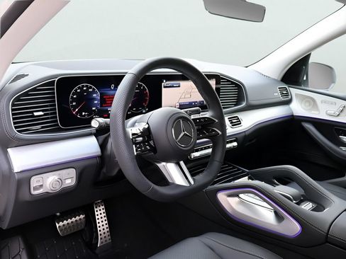 Used 2025 Mercedes-Benz GLS 450 4MATIC image 20