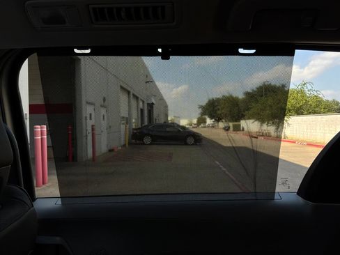 Used 2025 Toyota Sienna XLE FWD image 14