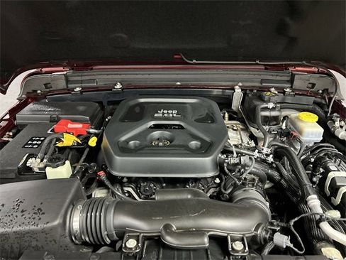 Used 2022 Jeep Wrangler Unlimited Rubicon w/ Cold Weather Group image 30