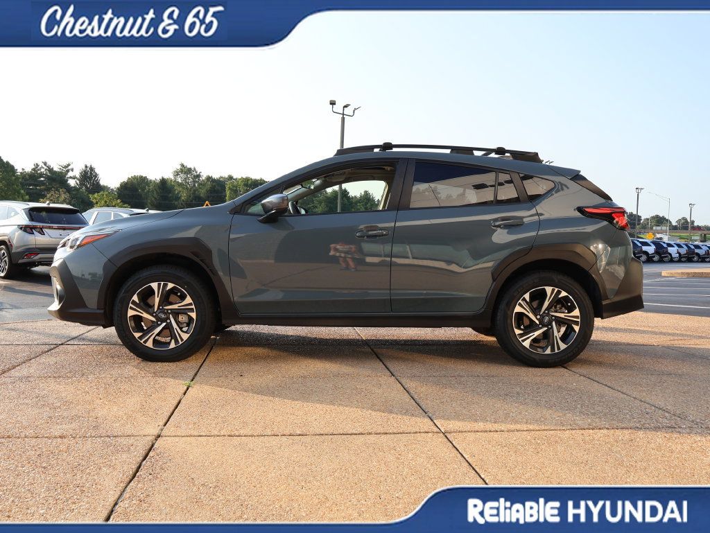 Used 2024 Subaru Crosstrek 2.0i Premium AWD/4WD image 3