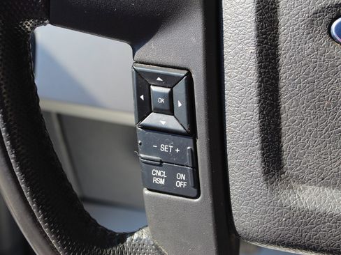 Used 2014 Ford F150 Raptor w/ Equipment Group 801A Luxury image 18