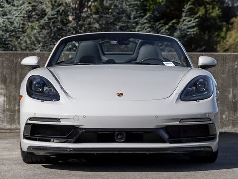Certified 2025 Porsche 718 Boxster S RWD image 8