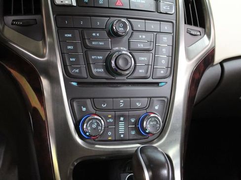 Used 2015 Buick Verano Leather FWD image 19