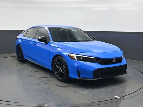 Used 2025 Honda Civic Sport image 2