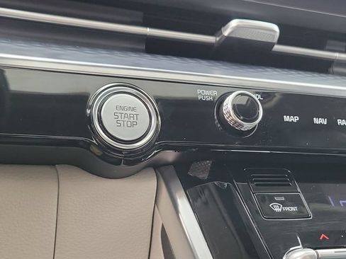 Used 2024 Kia Carnival SX Prestige FWD image 39
