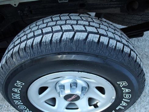 Used 2018 GMC Sierra 1500 2WD Double Cab w/ Sierra Convenience Package image 9