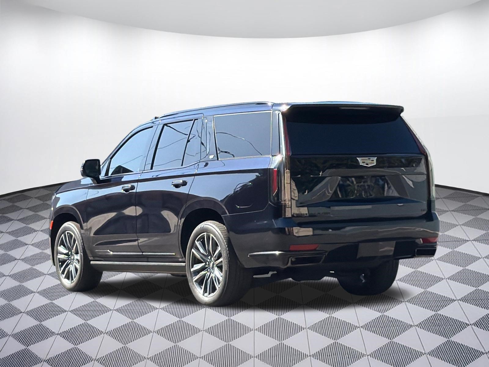 Used 2022 Cadillac Escalade Sport Platinum w/ Heavy-Duty Trailer Package AWD/4WD image 3