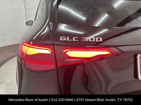 Used 2026 Mercedes-Benz GLC 300 4MATIC image 29