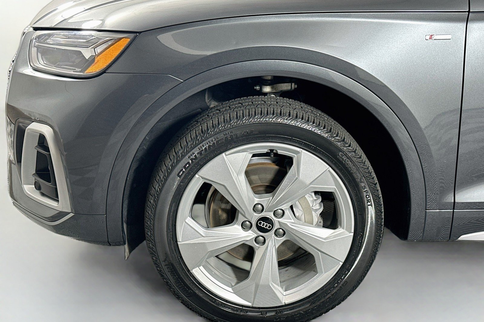 Used 2023 Audi Q5 2.0T Premium Plus w/ Premium Plus Package AWD/4WD image 12