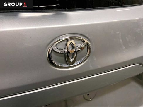 Used 2023 Toyota Corolla Cross LE image 31