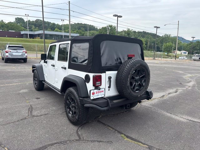 Used 2013 Jeep Wrangler Unlimited Sahara AWD/4WD image 6