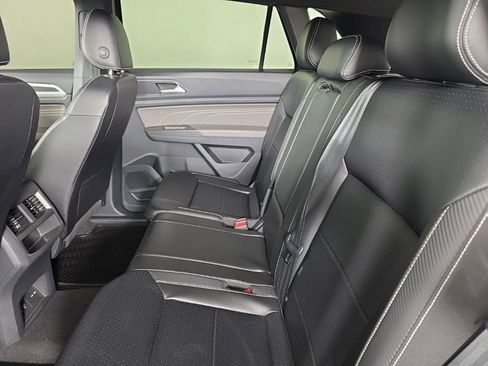 Used 2022 Volkswagen Atlas Cross Sport SEL R-Line w/ Cross Sport MDO Package AWD/4WD image 30