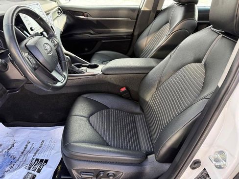 Used 2021 Toyota Camry SE image 16