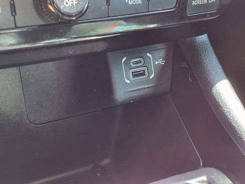 Used 2022 Jeep Compass Limited AWD/4WD image 15