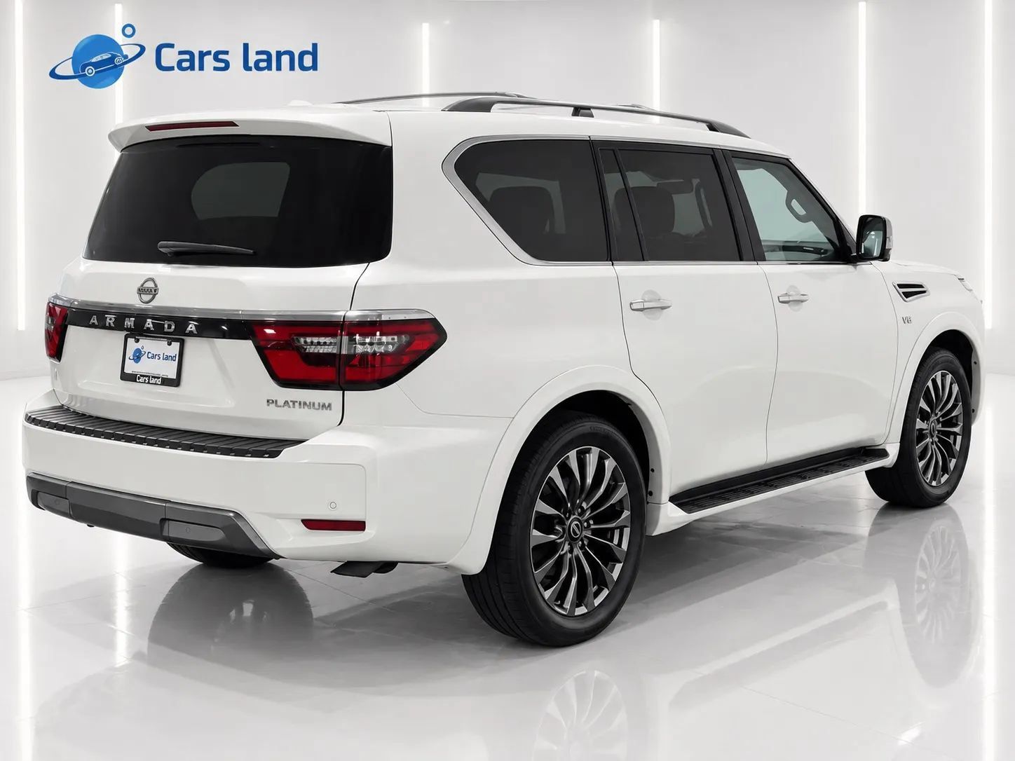 Used 2022 Nissan Armada Platinum w/ Captain's Chairs Package RWD image 3