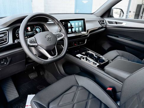 New 2026 Volkswagen Atlas Cross Sport SE image 5