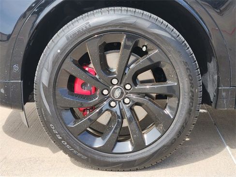 Used 2024 Land Rover Discovery Sport Dynamic SE image 10