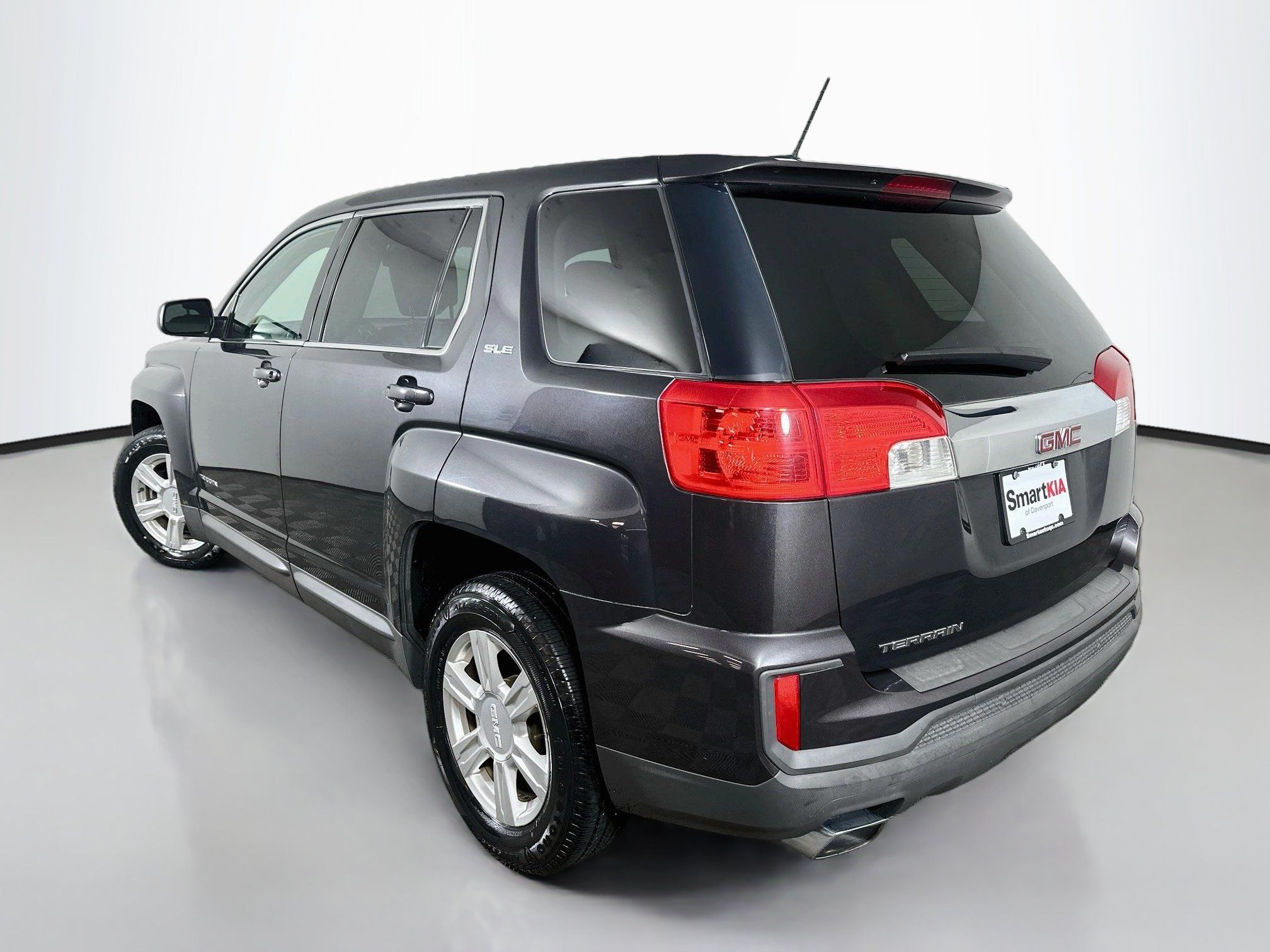 Used 2016 GMC Terrain SLE FWD image 5