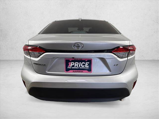 Used 2025 Toyota Corolla LE FWD image 4