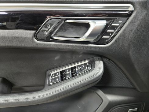 Used 2021 Porsche Macan S image 8