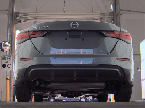 Used 2024 Nissan Sentra S image 7