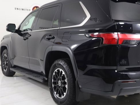 Used 2024 Toyota Sequoia Limited image 28