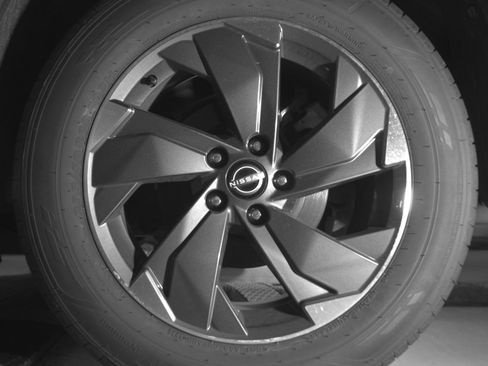 Used 2025 Nissan Rogue SV image 14