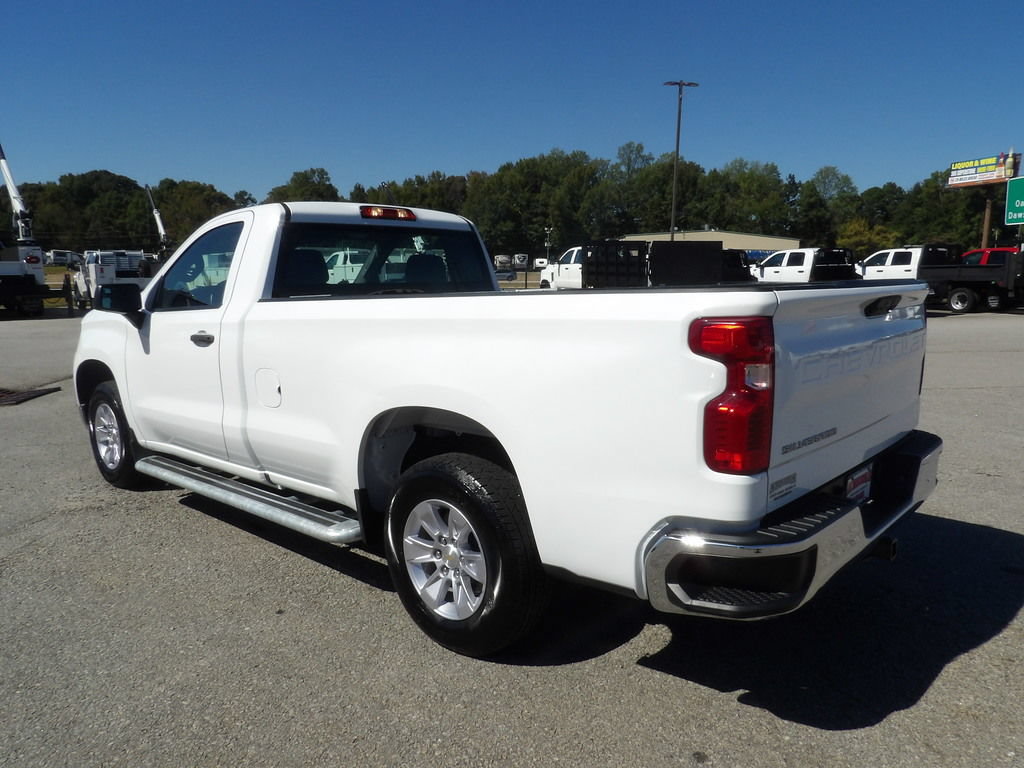 Used 2025 Chevrolet Silverado 1500 W/T RWD image 4
