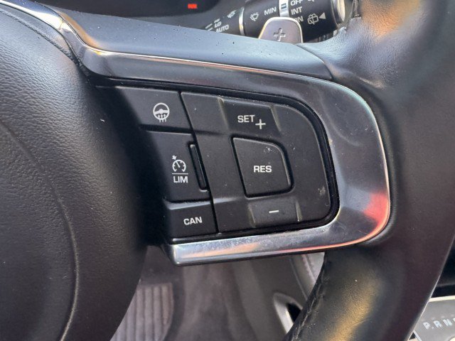 Used 2017 Jaguar F-PACE S AWD/4WD image 24
