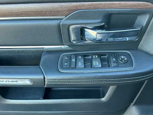 Used 2017 RAM 2500 Laramie image 12