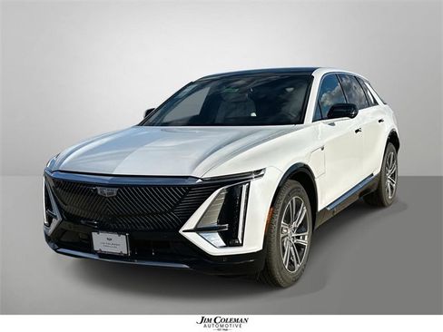 New 2026 Cadillac Lyriq Luxury image 1