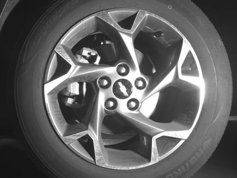 Used 2025 Chevrolet Trax LT FWD image 12