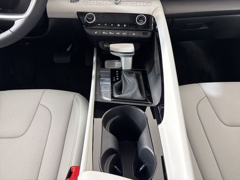 New 2026 Hyundai Elantra Limited image 22