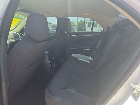 Used 2021 Chrysler 300 Touring w/ Sport Appearance Package RWD image 18