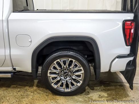 Used 2023 GMC Sierra 1500 Denali Ultimate AWD/4WD image 10