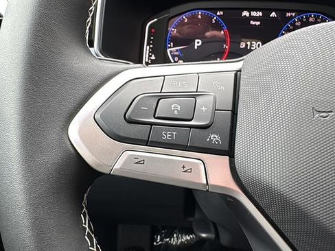 New 2025 Volkswagen Taos SEL image 17
