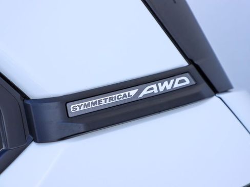 Used 2025 Subaru Forester Limited image 32