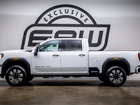 Used 2024 GMC Sierra 2500 Denali w/ Denali Reserve Package AWD/4WD image 5