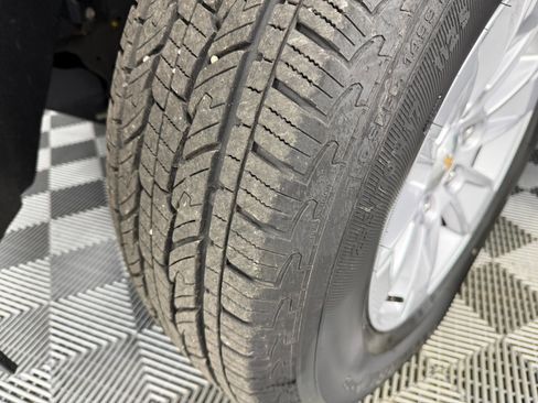 Used 2025 Chevrolet Silverado 1500 W/T image 21