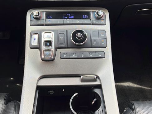 Used 2022 Hyundai Palisade Limited FWD image 15