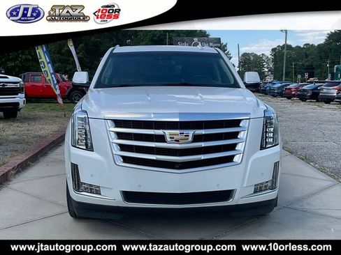 Used 2019 Cadillac Escalade Luxury AWD/4WD image 4