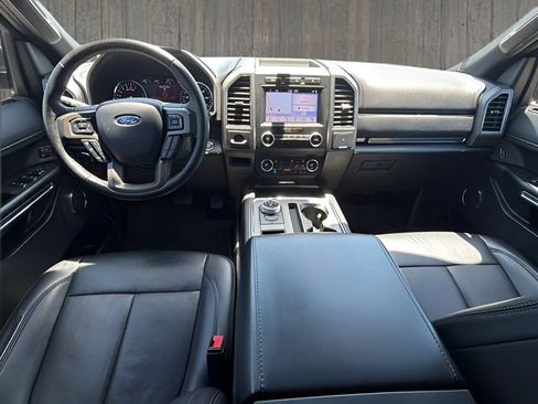 Used 2019 Ford Expedition XLT w/ Equipment Group 202A RWD image 16
